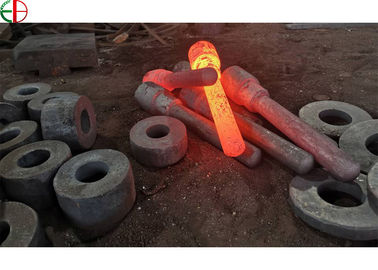 Chine boulons en acier de matériel de la pièce forgéee 40Cr 45 et boulon d'anchrage Nuts de moulin de ciment fournisseur